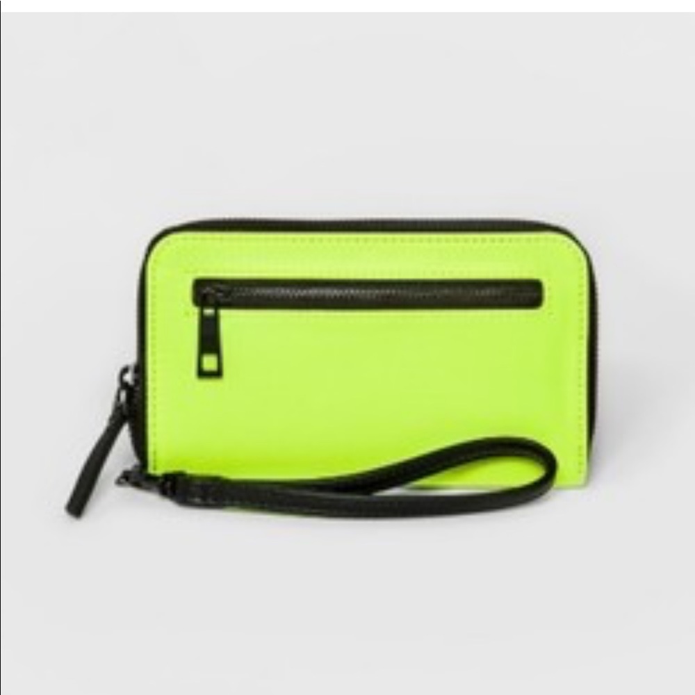 Tech Wristlet Zip around wallet